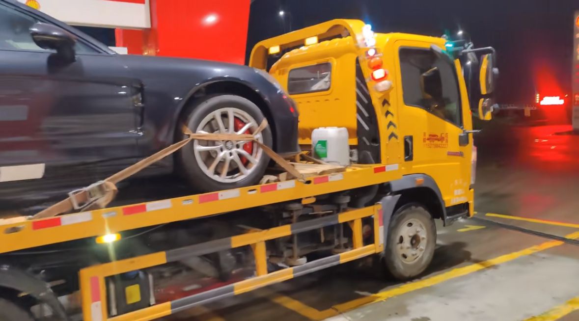 遵义行车途中遇到突发状况该如何呼叫道路救援？